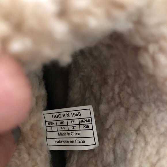 Ugg boots - Picture 6 of 7